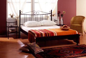 מיטה זוגית ממתכת דגם לילאי רויאל קומפורט